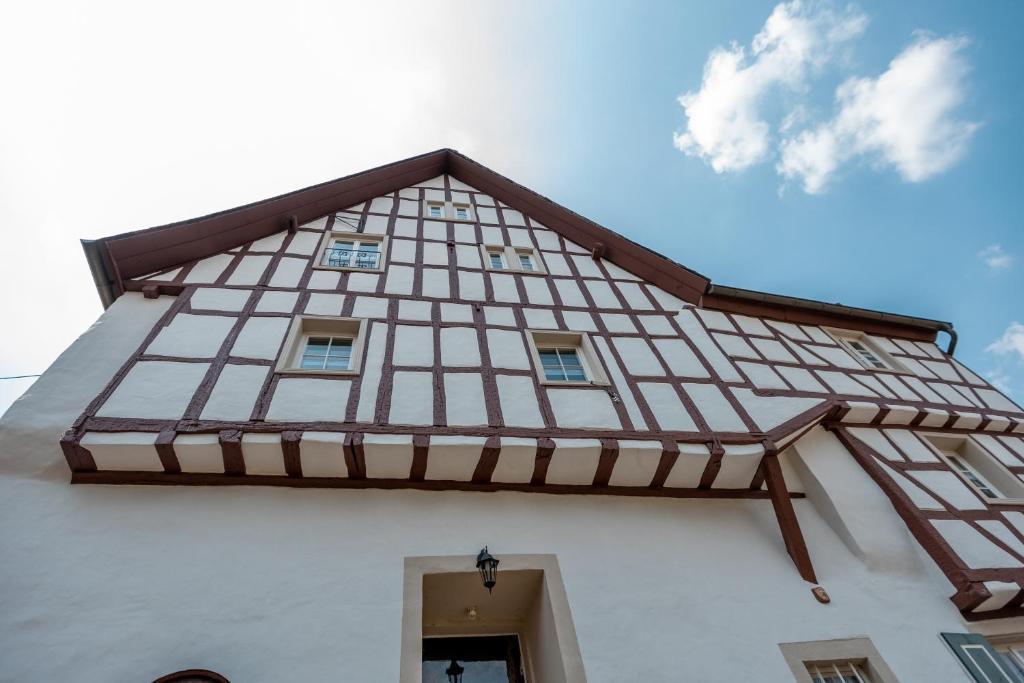 Zur Alten Weinkelter - Bezauberndes Fachwerkhaus Aus Der Spaetgotik Von 1451 - Top Lage Fuer Aktivitaeten - Fahrradkeller Ellenz-Poltersdorf Zewnętrze zdjęcie